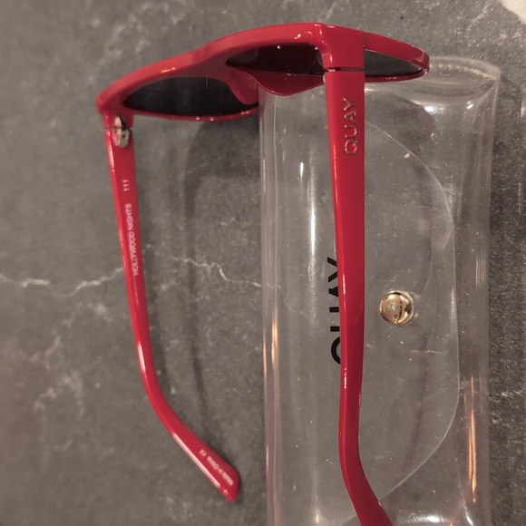 Quay Hollywood Nights Sunglasses - Picture 2 of 5